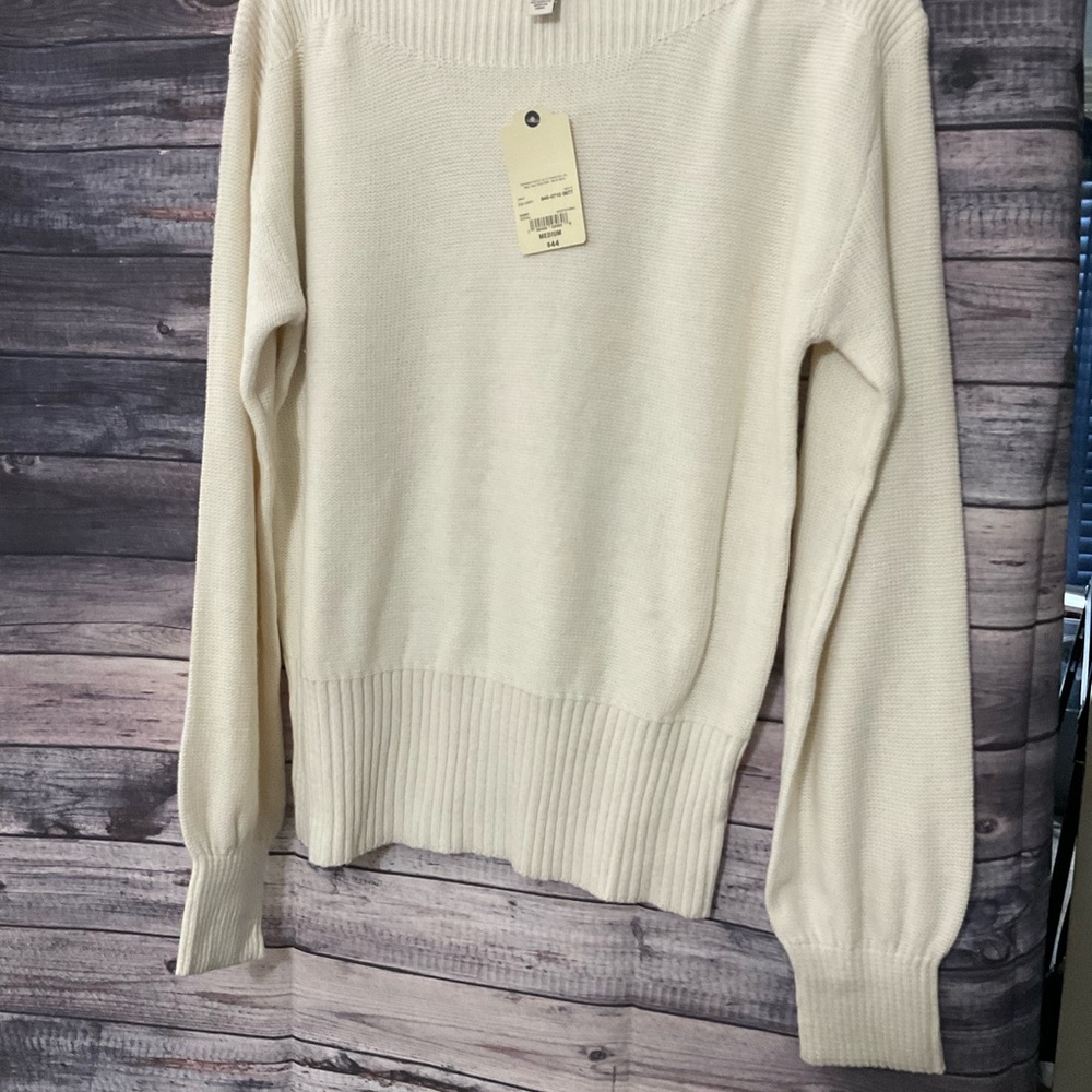 St. John’s Bay slightly distressed sweater Size Medium NEW